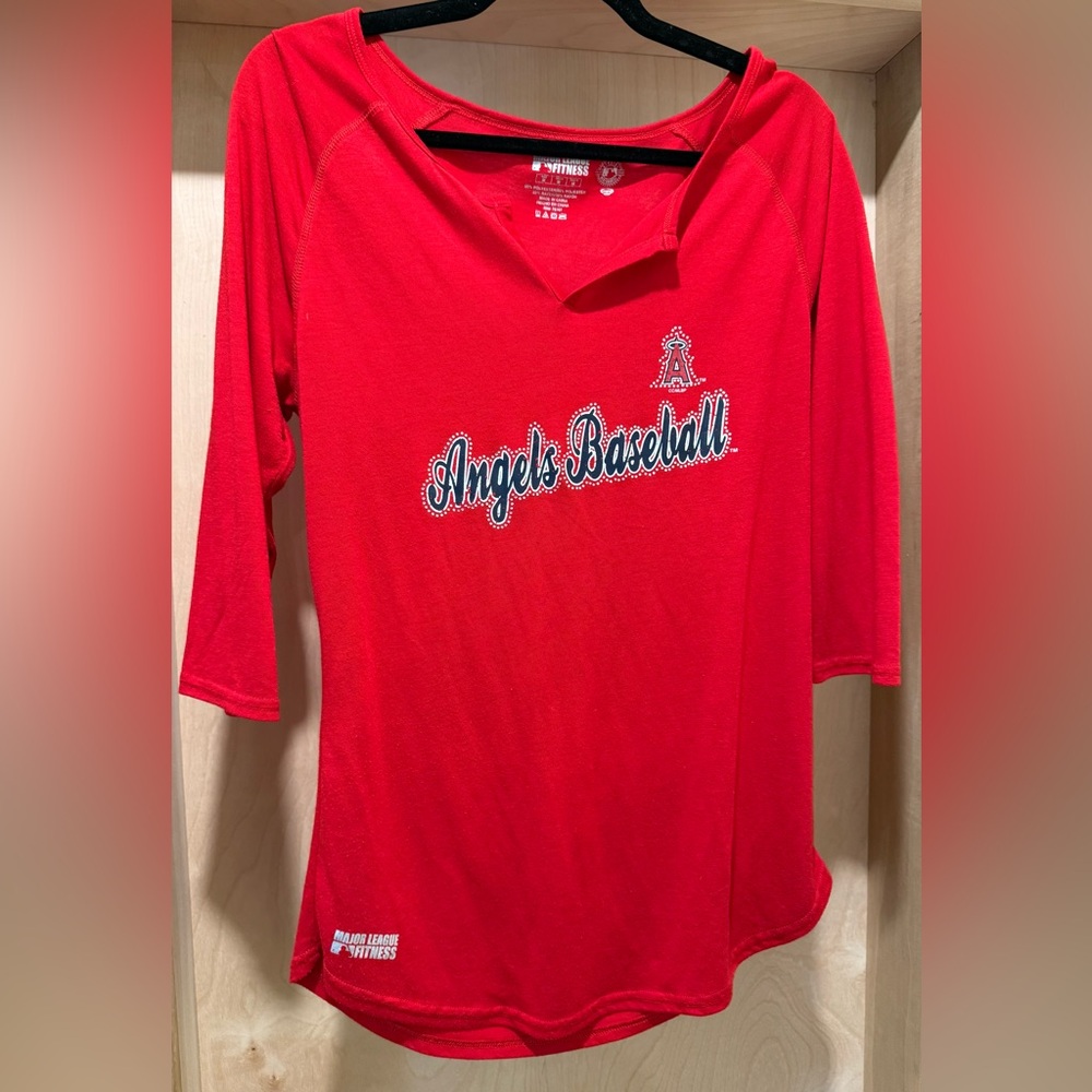 Los Angeles Angels Red 'Angels Baseball' Tee Women’s Size Medium